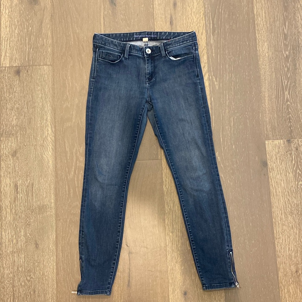 Banana Republic skinny jeans w/ zip ankle detail